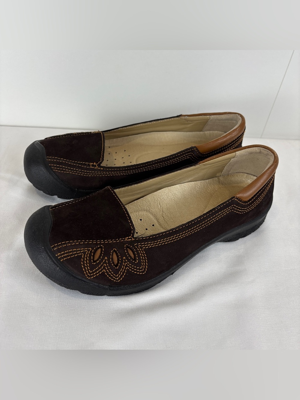 Keen Barika Slip-on Loafers Brown Suede Cutouts Stitching Women's 7 Boho EUC